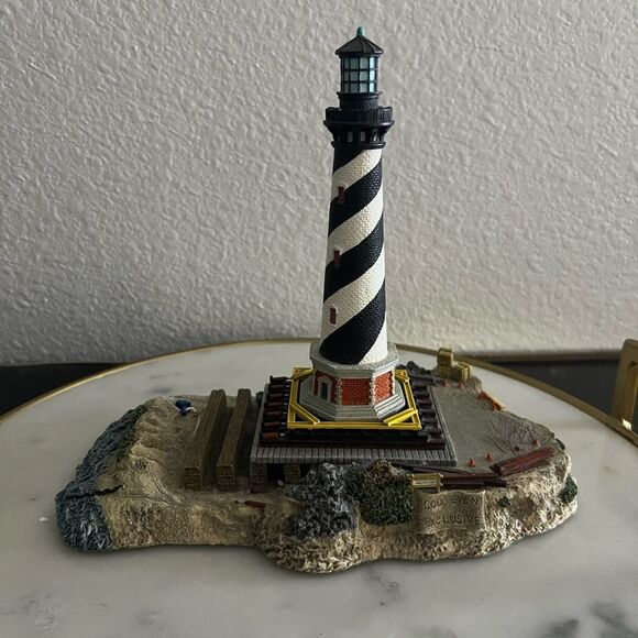 Harbor Lights Cape ‘Hatteras On-The-Move NC 2000 #632 Lighthouse Event Exclusive - Picture 5 of 14